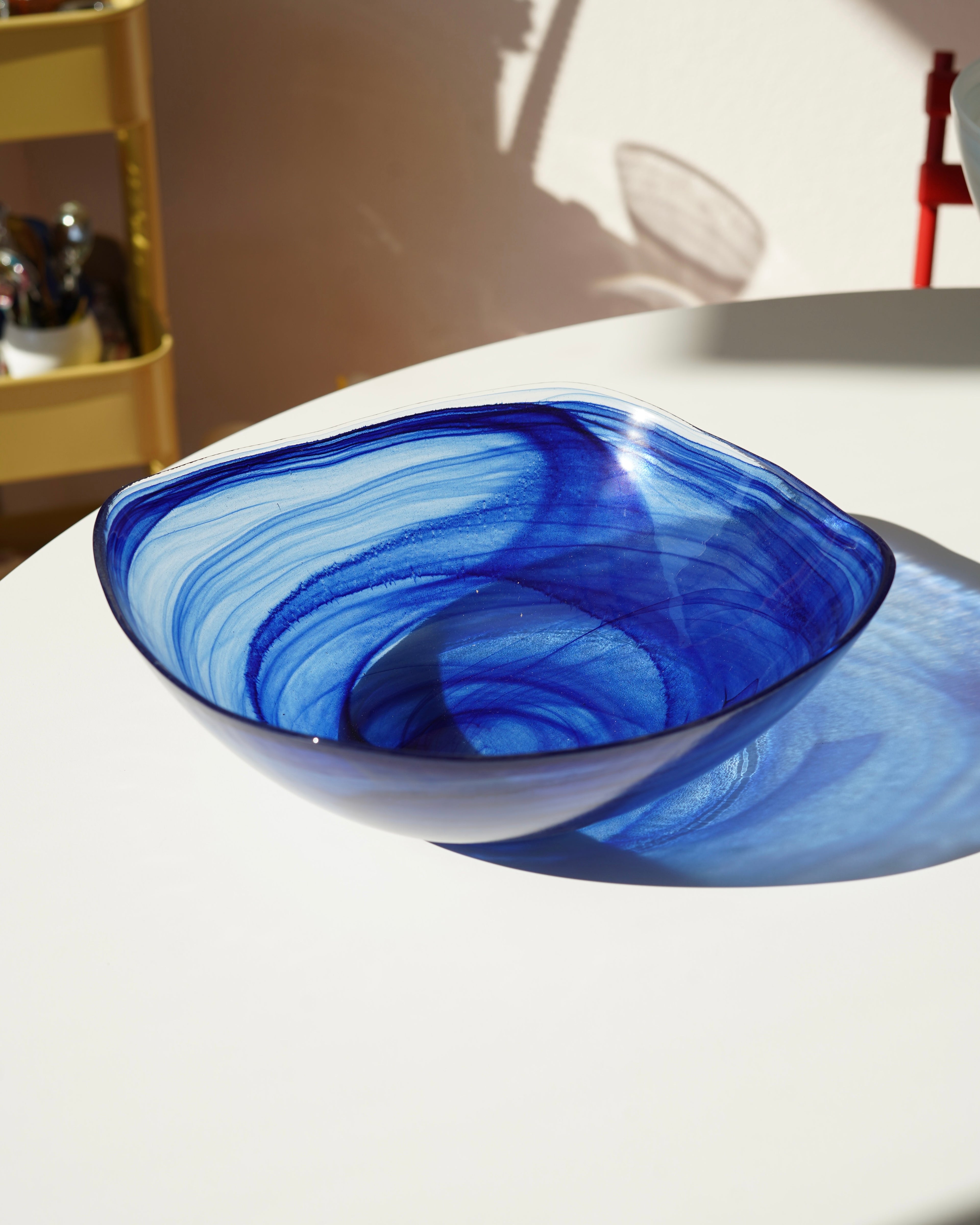 Lacivert salata kasesi