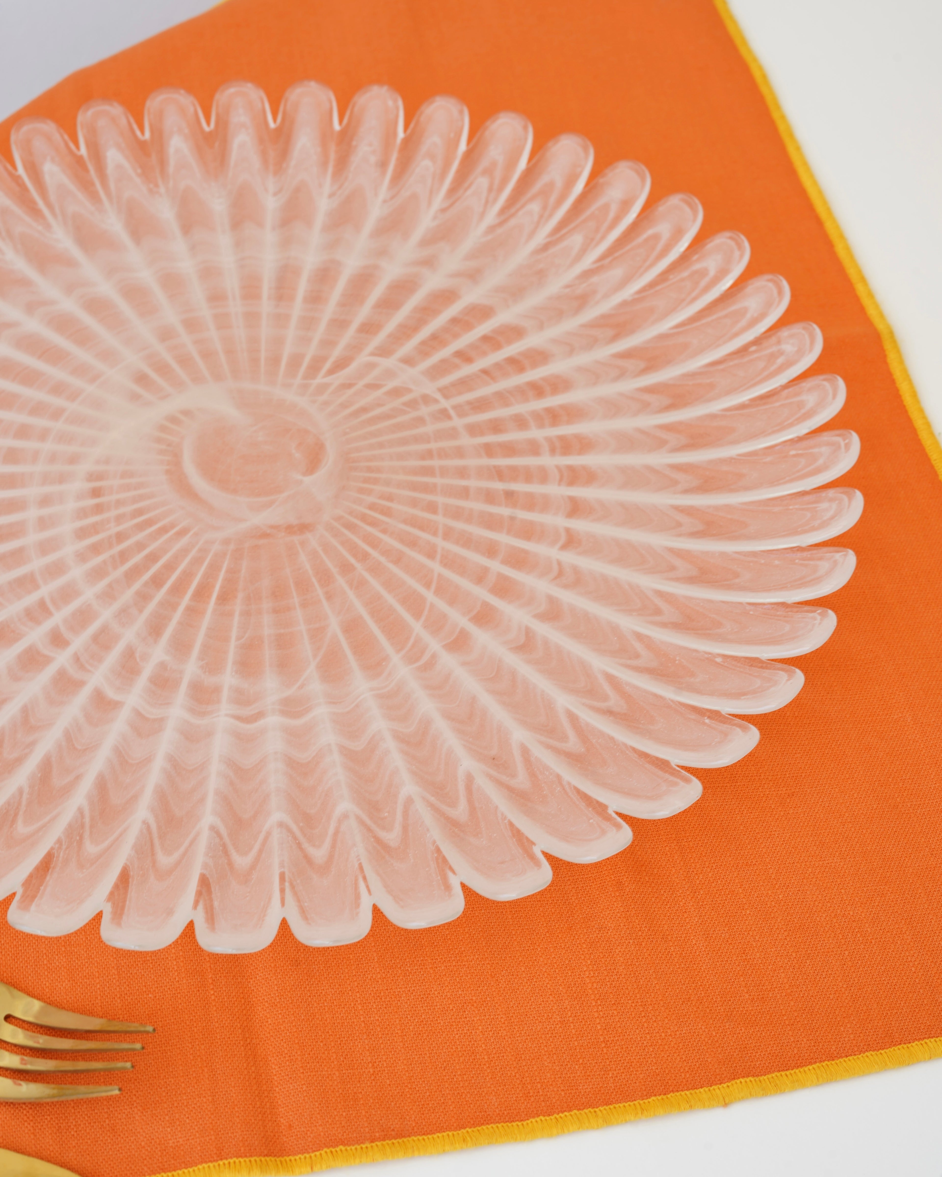 uçuk sarı 33 cm tabak 6 kişilik