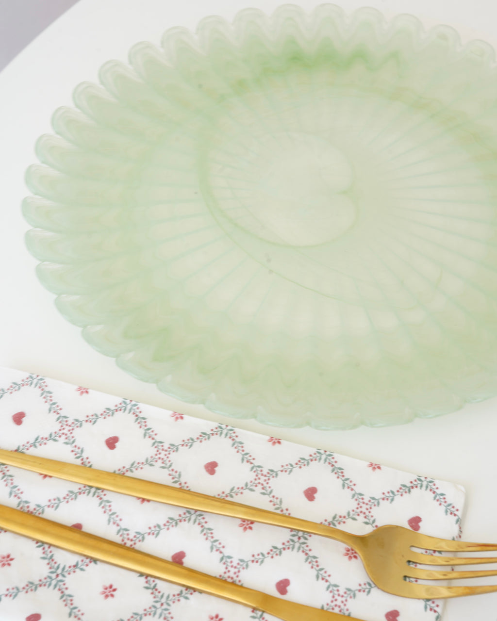 fıstık yeşili tırtıklı 28 cm tabak 6 kişilik