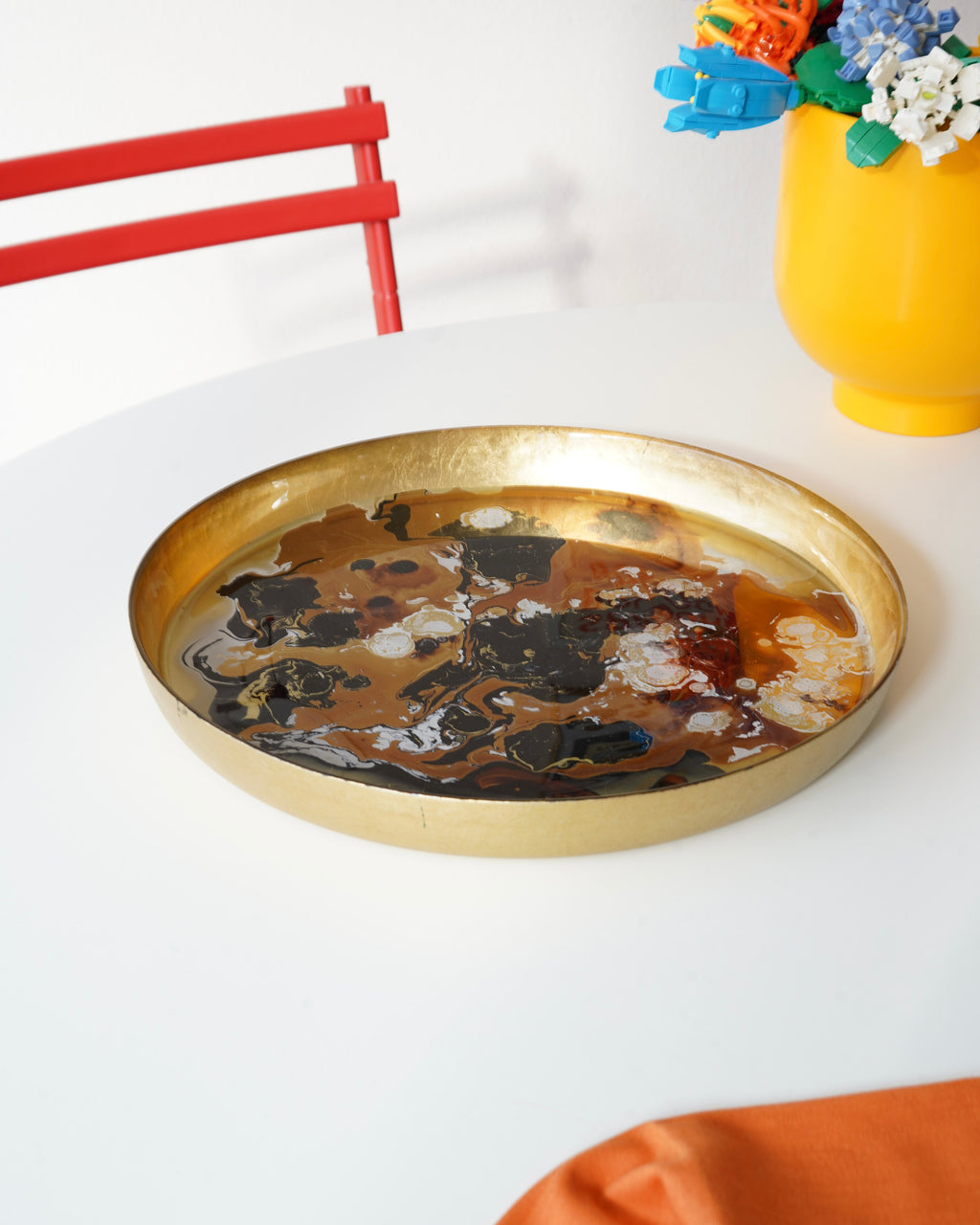 koyu desenli gold tepsi