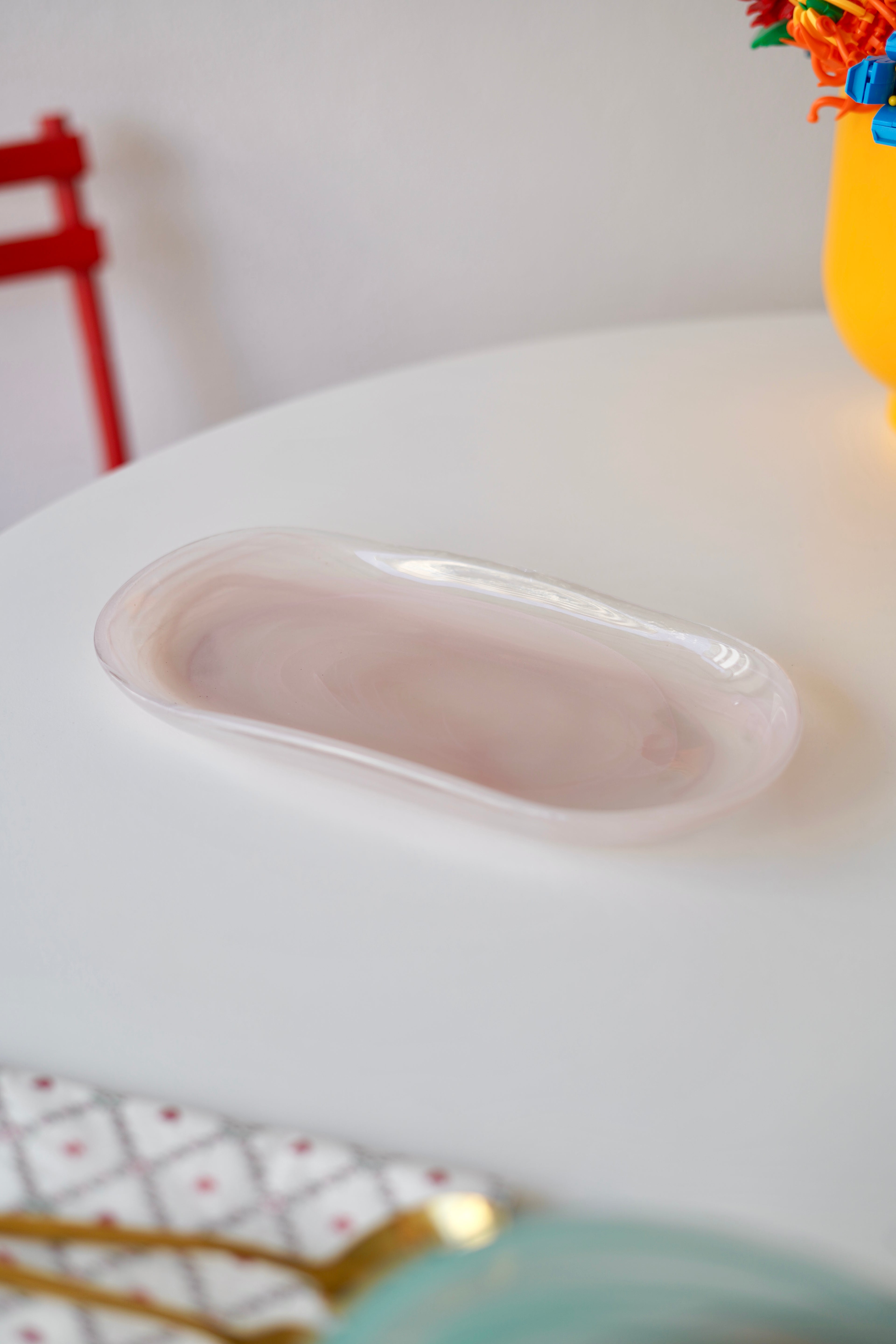 pembe uzun sunum tabağı