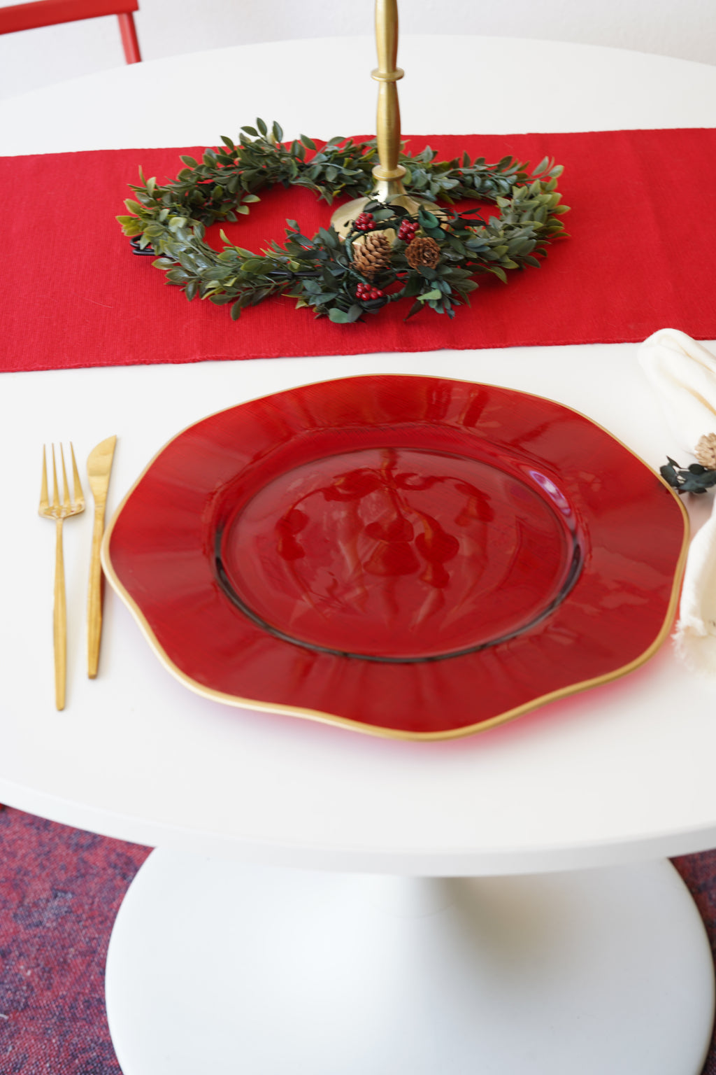 gold detaylı kıvrımlı kırmızı  tabak 6 kişilik + meyvelik