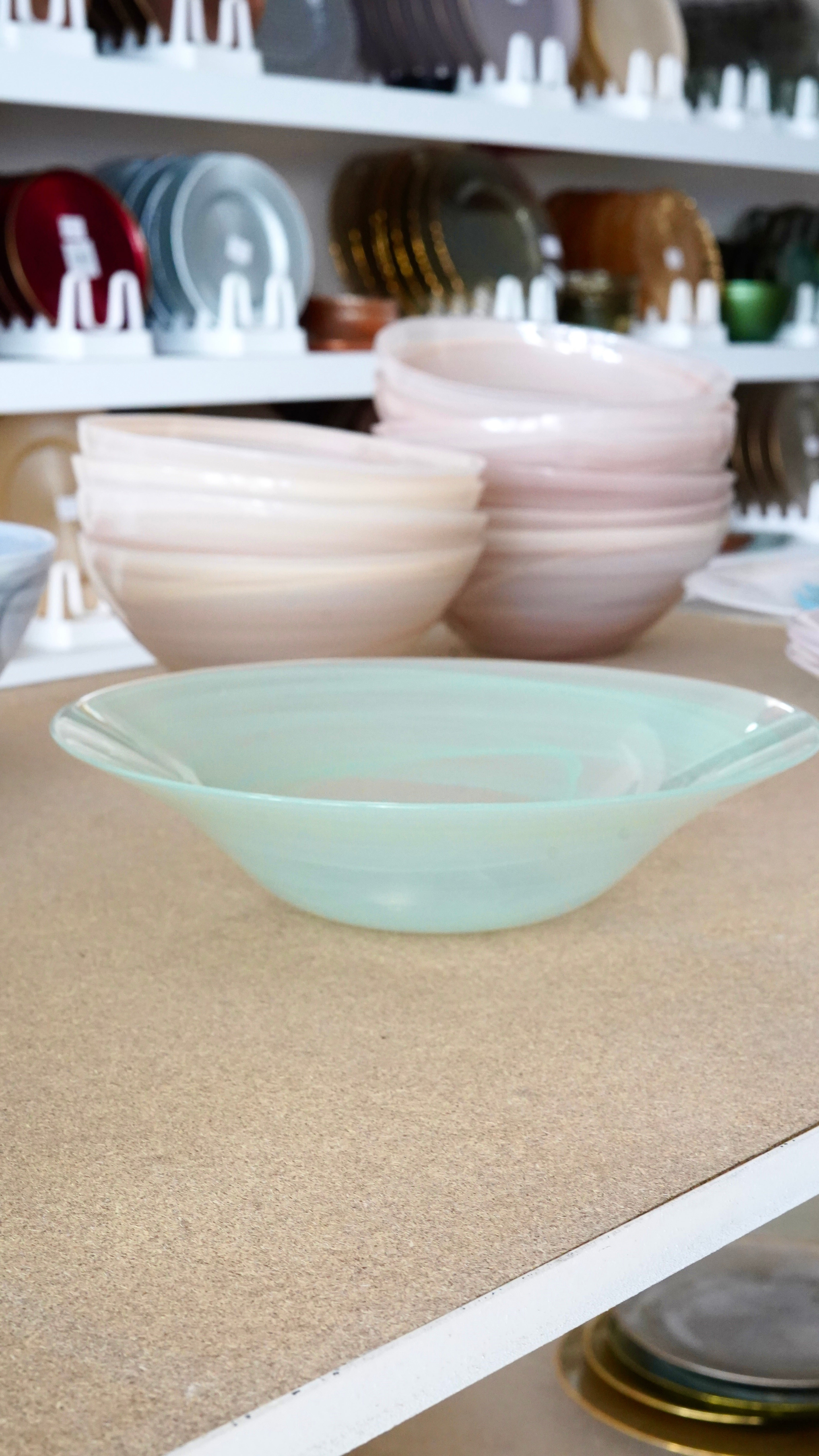 yeşil alt kısma doğru dar kase- meyvelik 40 cm