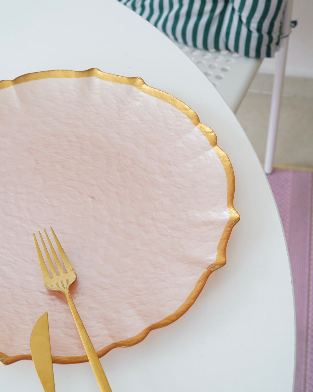 Pembe 33 cm sunum tabağı 1 adet