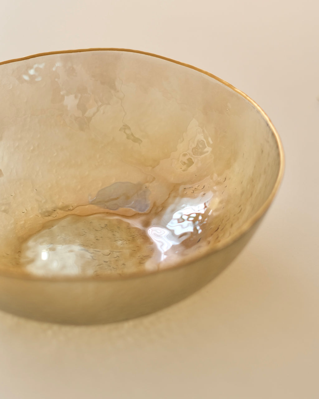 Kahverengi gold detaylı salata kasesi