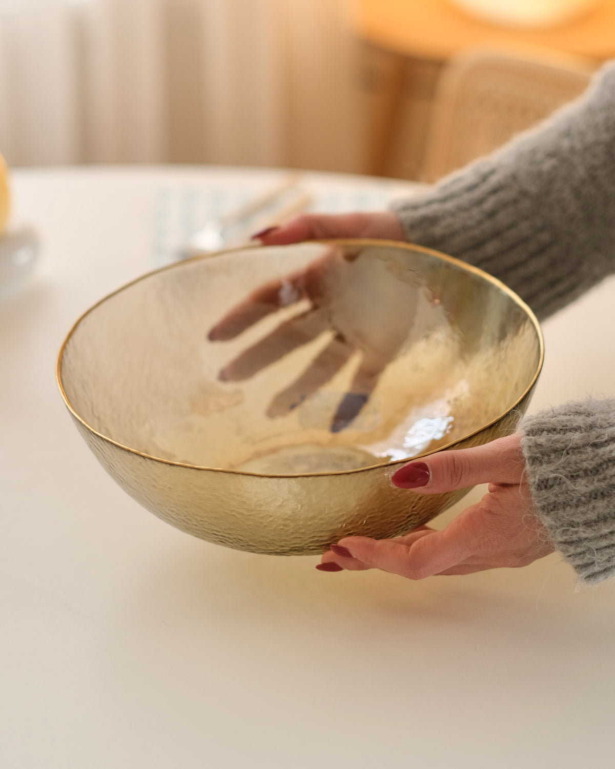 Kahverengi gold detaylı salata kasesi