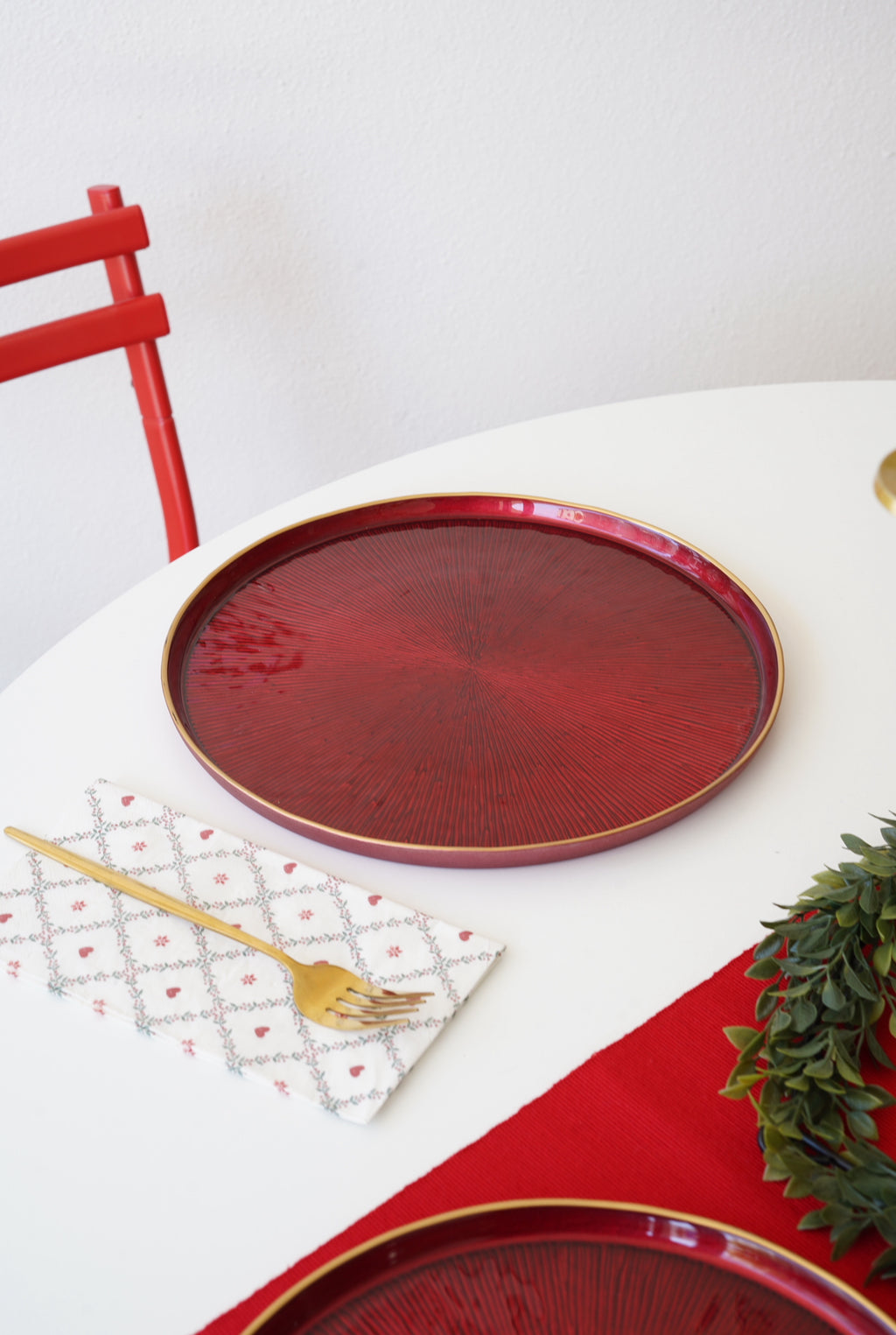 kenarı dik gold detaylı kırmızı 25 cm tabak 6 adet