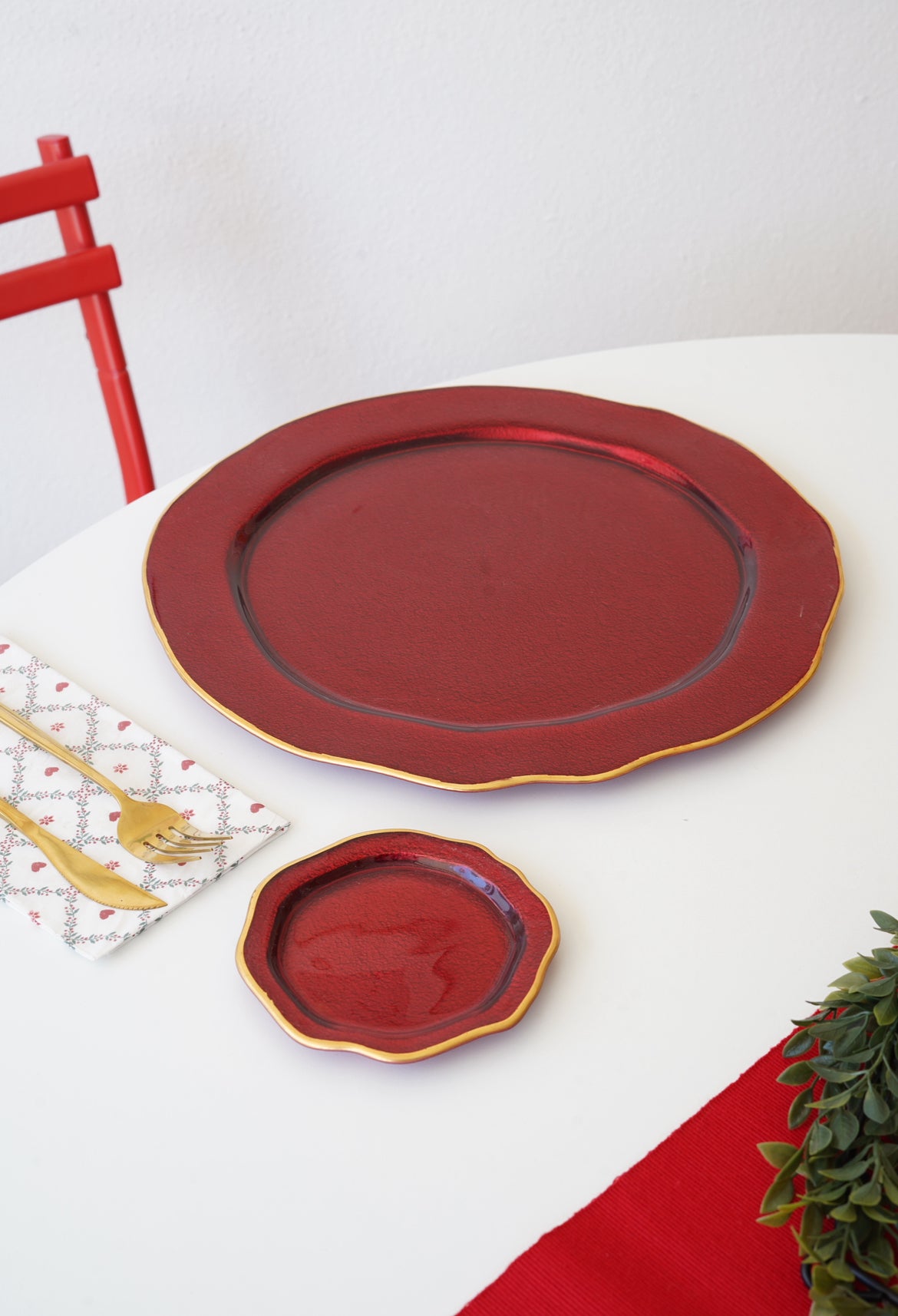 8 kişilik kırmızı takım 16 parça