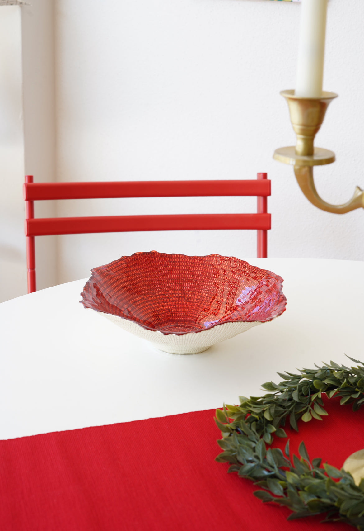 kırmızı parlak salata kasesi