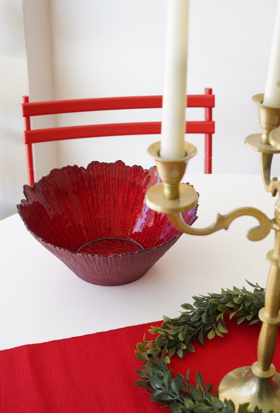 kırmızı tırtıklı salata kasesi