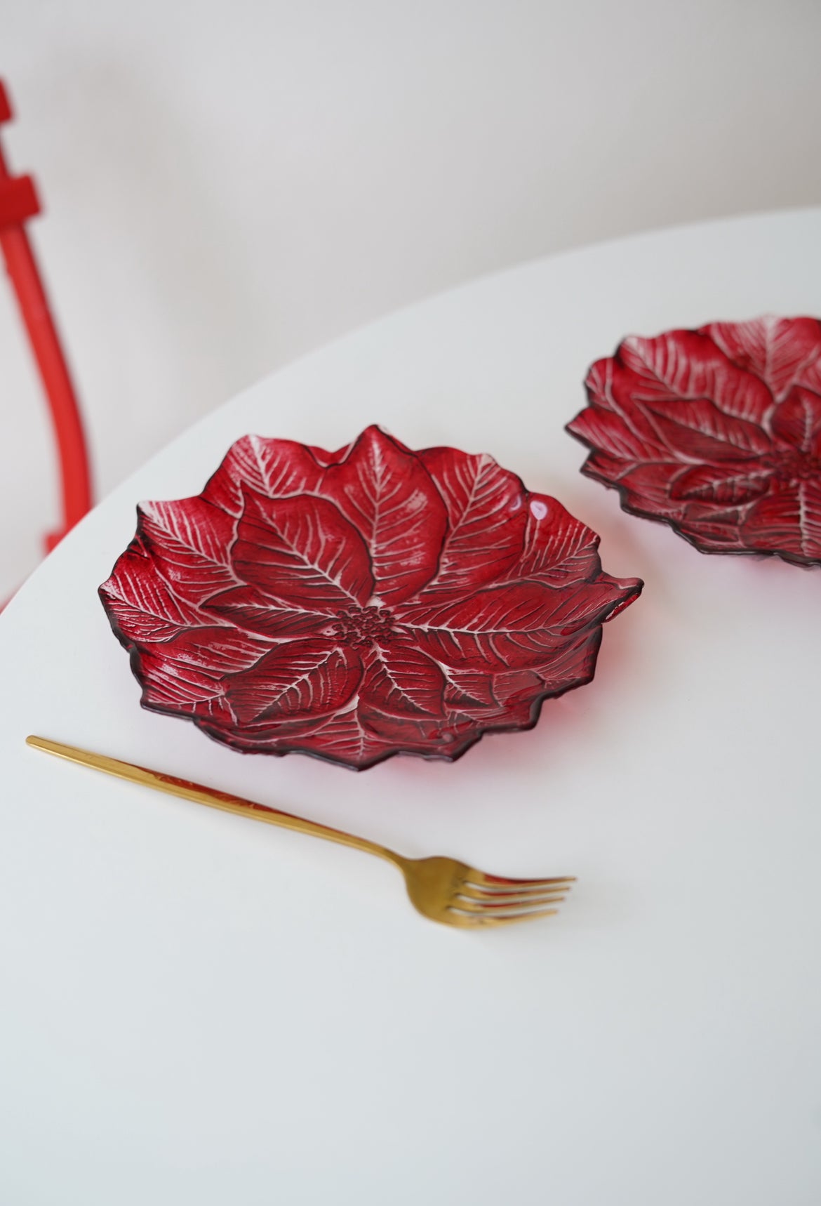 Şeffaf kırmızı Atatürk çiçeği pasta tabağı 6 adet