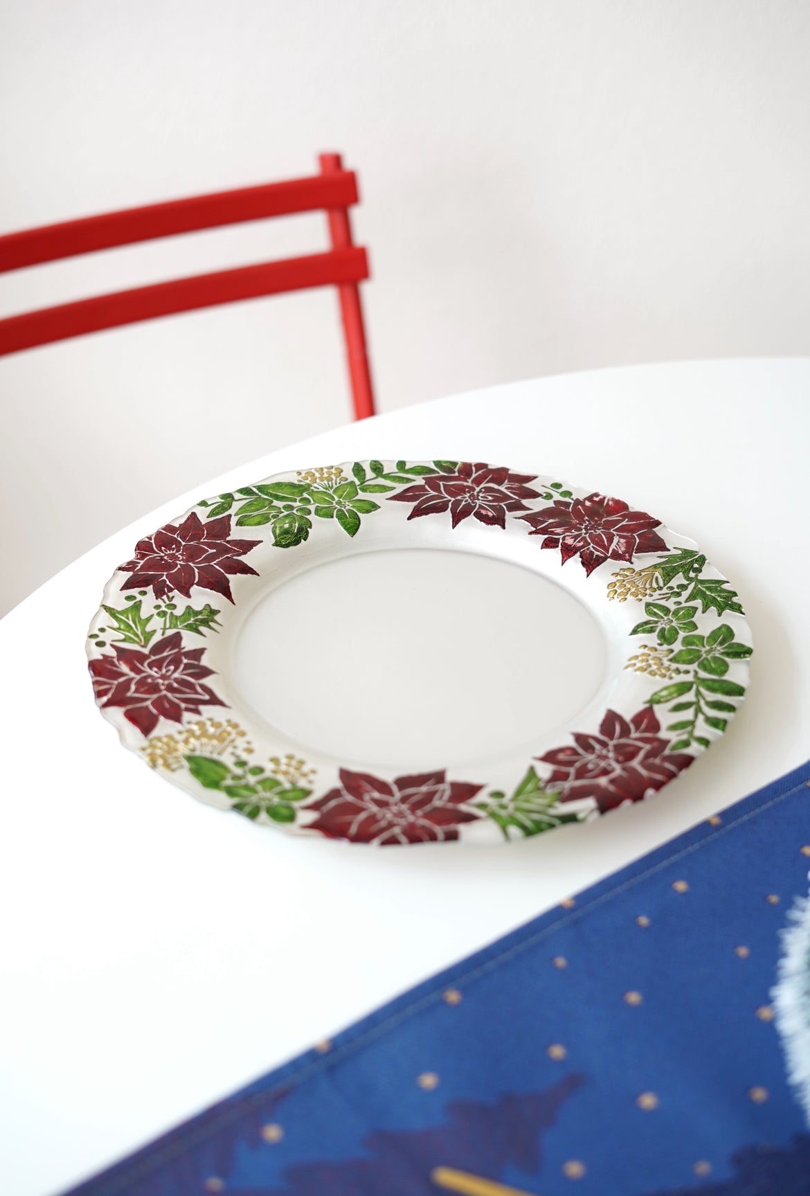 kırmızı yılbaşı çiçekli sunum tabağı 33 cm