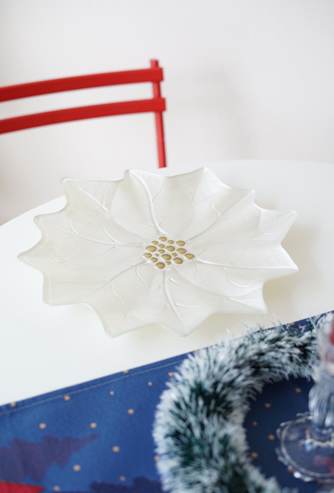 büyük beyaz çiçek sunum tabağı