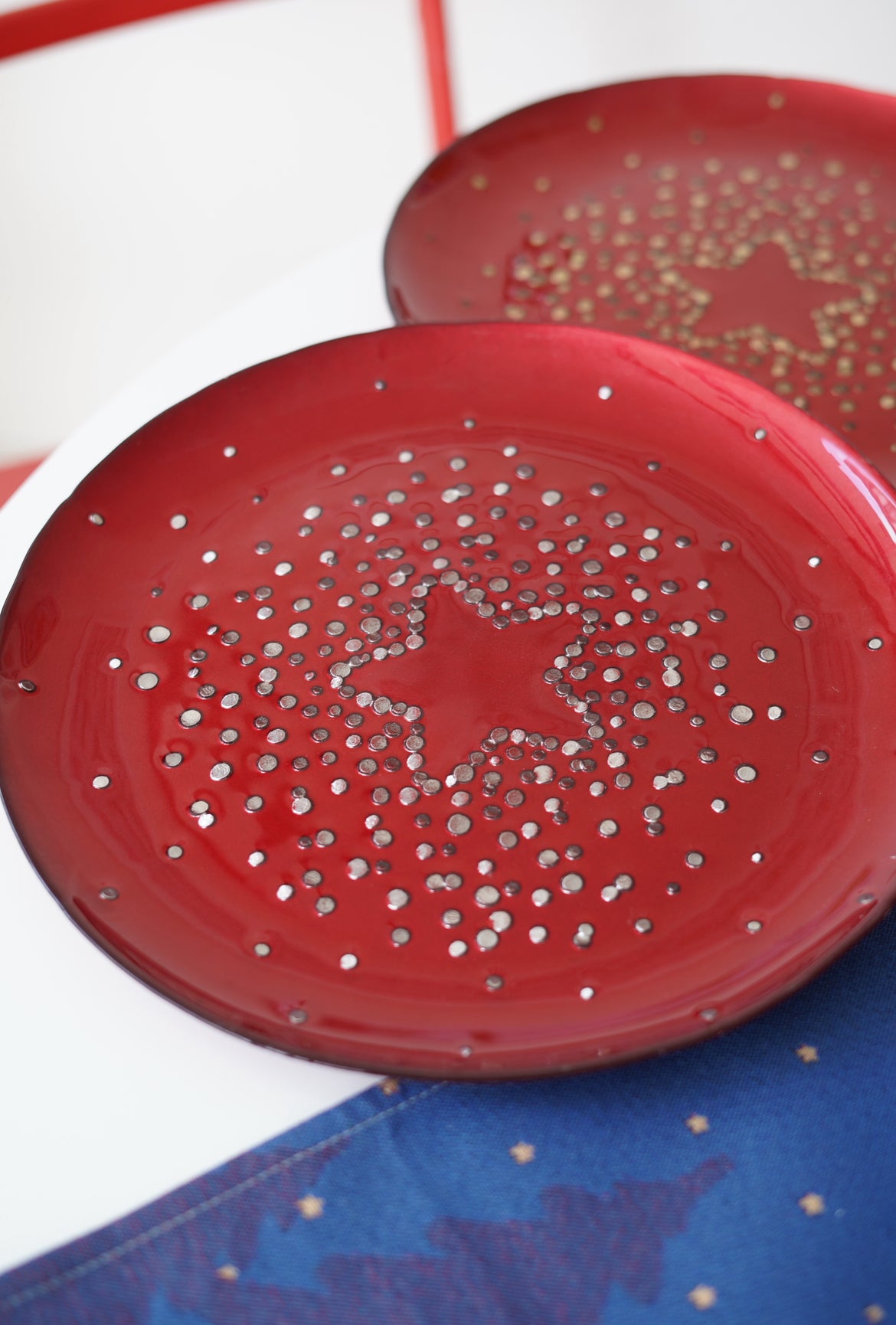 kırmızı yıldız desenli 33 cm 2li sunum tabağı